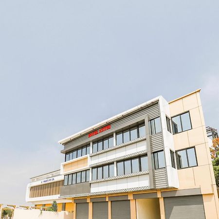 Stayguru Hotel Atithi Бхудж Экстерьер фото