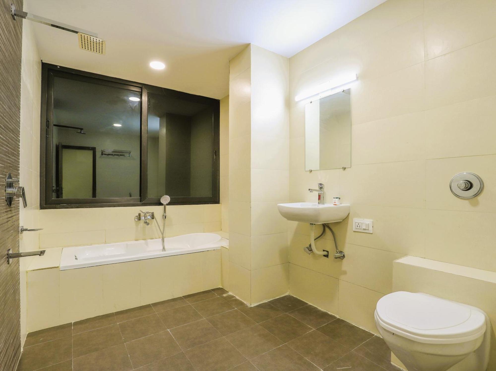 Stayguru Hotel Atithi Бхудж Экстерьер фото