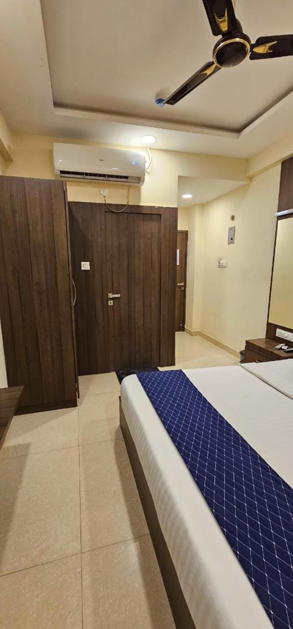 Stayguru Hotel Atithi Бхудж Экстерьер фото